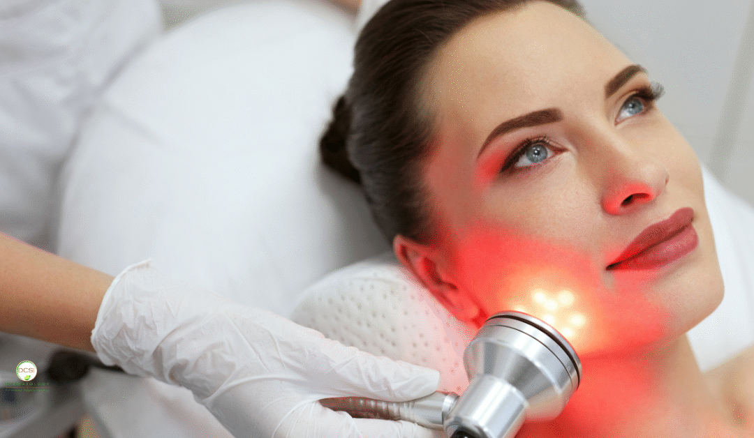 Benefits of Red and Blue Light Therapy for Your Skin